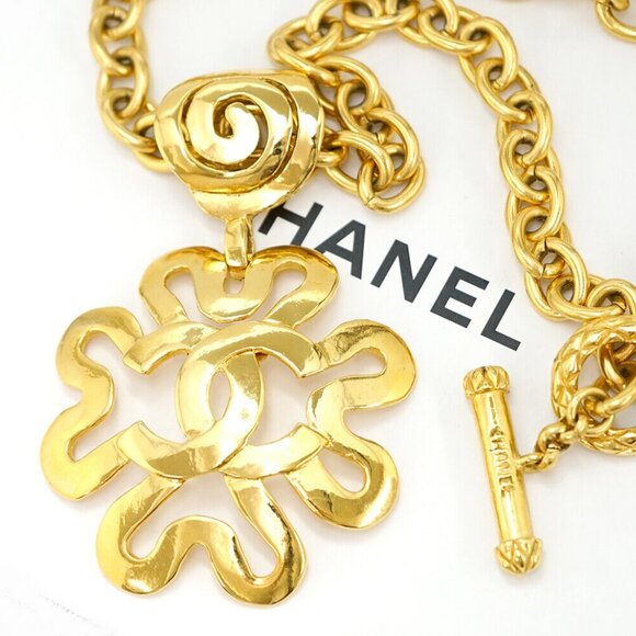 CHANEL CC Logo Flower Necklace 18" Gold Tone 95P Auth #22174 - Picture 1 of 5